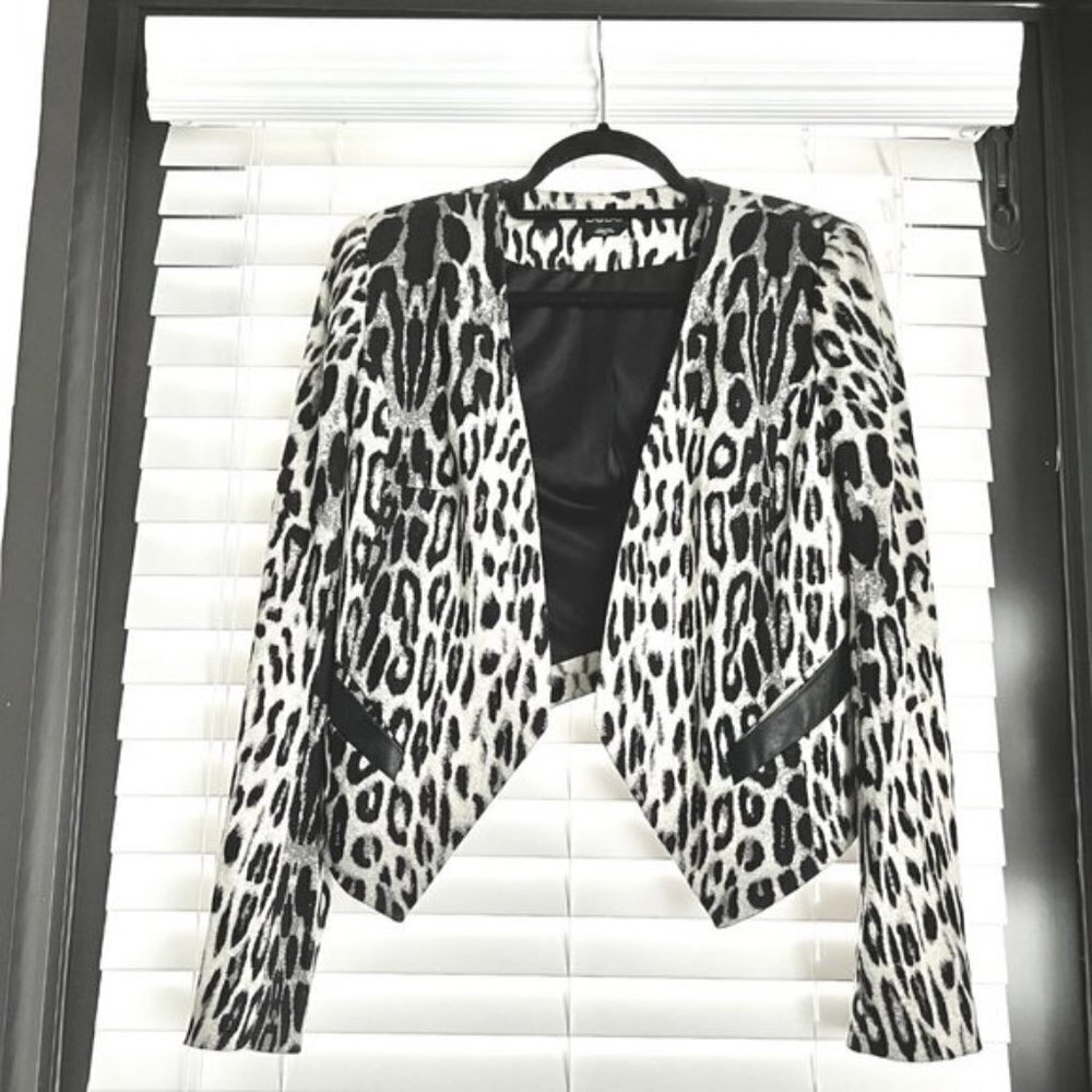 Stunning Bebe Leopard Print Cropped Blazer with Leather Accents! 😍